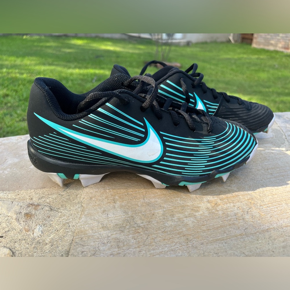 Nike Girls Black/Aqua Softball Cleats